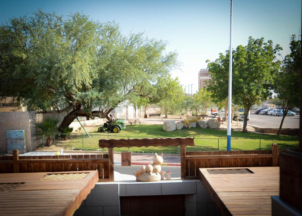Mali Country Hospitality Hotel Eilat Bagian luar foto