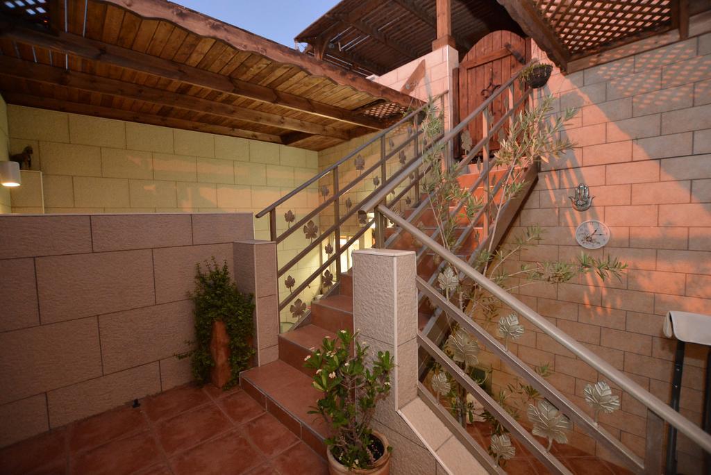 Mali Country Hospitality Hotel Eilat Bagian luar foto