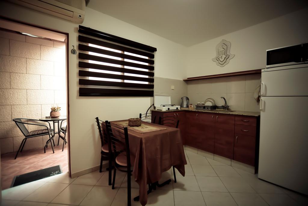 Mali Country Hospitality Hotel Eilat Bagian luar foto